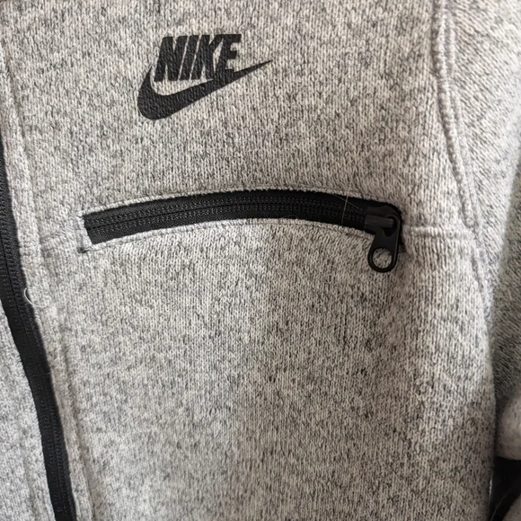 VintageY2K Nike Gray Zip-Up Jacket Size Large Runs Medium - Picture 3 of 8